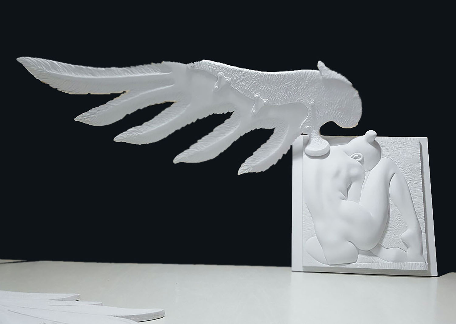 Yoon Dujin, Guardian Apperance_Plastic+mixedmedia_25x62x3cm_2017