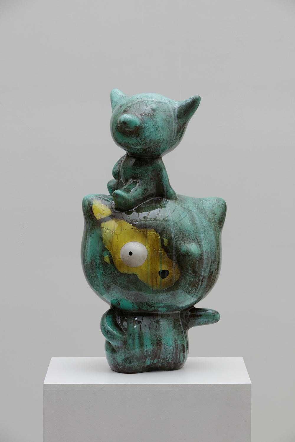 Noh Jun, Suki on a Big Head Taehee-ST series, 30x24x57cm, car paint on bronze, 2017