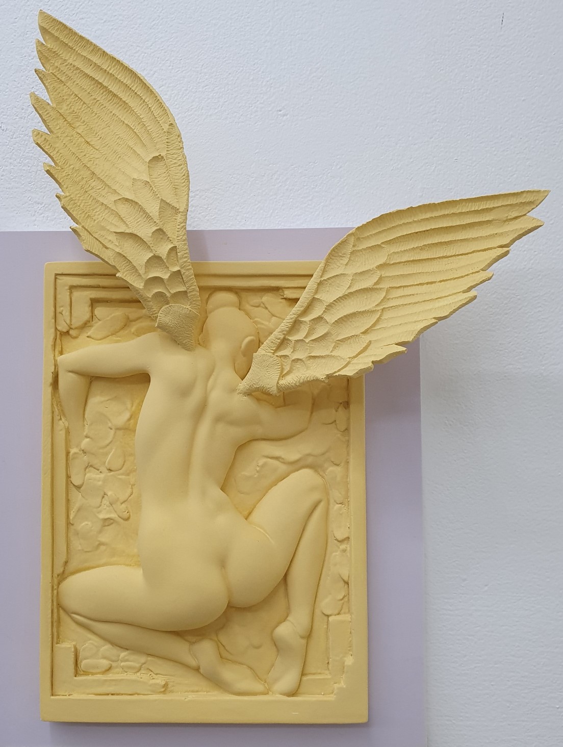 Yoon Dujin, Guardian Angel, 26x42cm, Resin, 2023