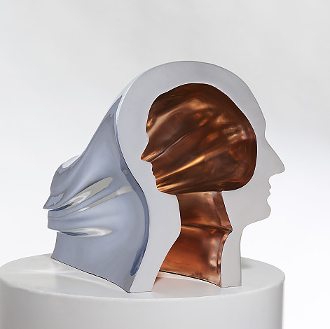 Kang Sung Uck, a Man and a Woman, 30x33x30(h), bronze(chrome plasting on waxcasting), 2018