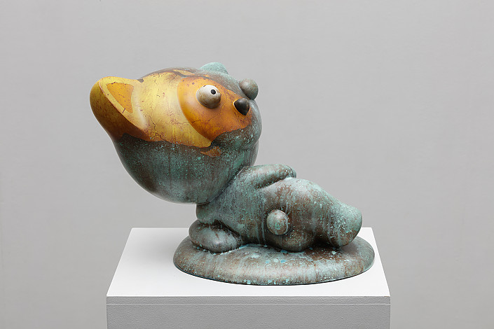 Noh Jun, Odalisclo-ST series, 35x31x29cm, car paint on bronze, 2017